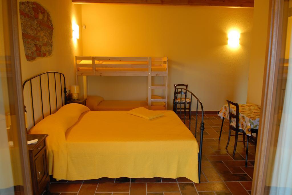 Agriturismo Fior Di Campo Dronero Szoba fotó